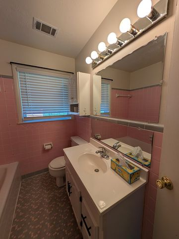 1904 Woodland Drive, Dothan, AL 36301