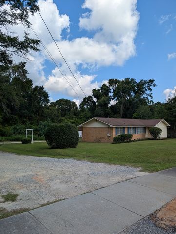 1904 Woodland Drive, Dothan, AL 36301