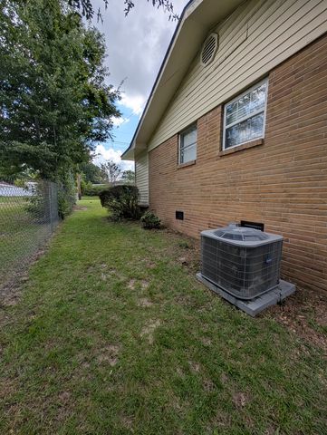 1904 Woodland Drive, Dothan, AL 36301