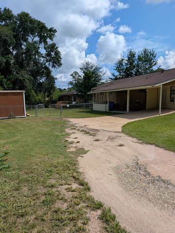 1904 Woodland Drive, Dothan, AL 36301