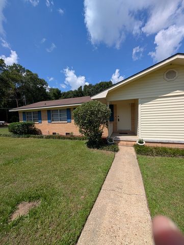 1904 Woodland Drive, Dothan, AL 36301