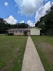 1904 Woodland Drive, Dothan, AL 36301