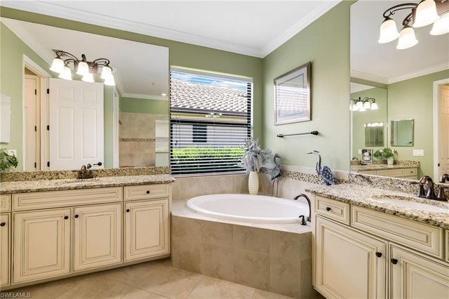 28521 Westmeath CT, Bonita Springs, FL 34135