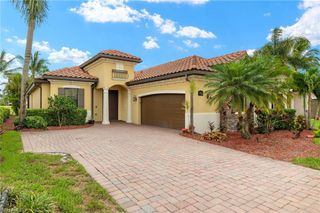 28521 Westmeath CT, Bonita Springs, FL 34135