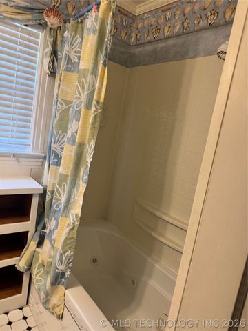 3523 E Admiral Court, Tulsa, OK 74115