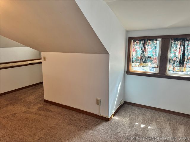 3523 E Admiral Court, Tulsa, OK 74115