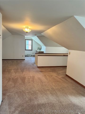 3523 E Admiral Court, Tulsa, OK 74115