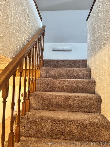 3523 E Admiral Court, Tulsa, OK 74115