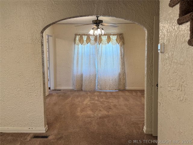 3523 E Admiral Court, Tulsa, OK 74115