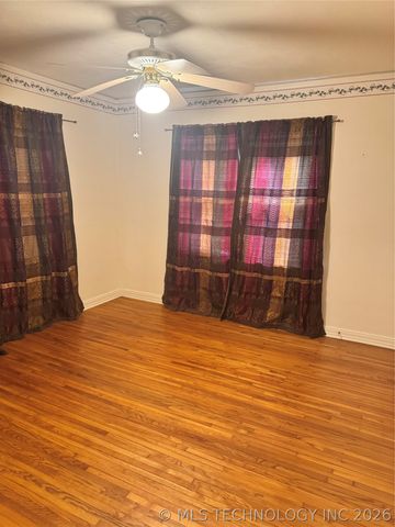 3523 E Admiral Court, Tulsa, OK 74115