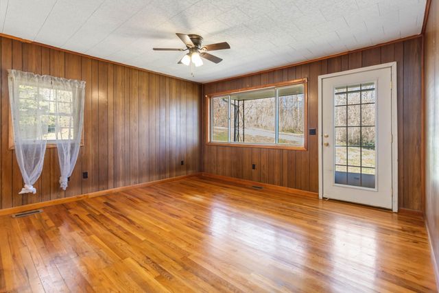 232 Owens Road, Stearns, KY 42647