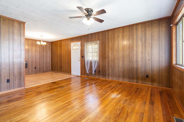 232 Owens Road, Stearns, KY 42647