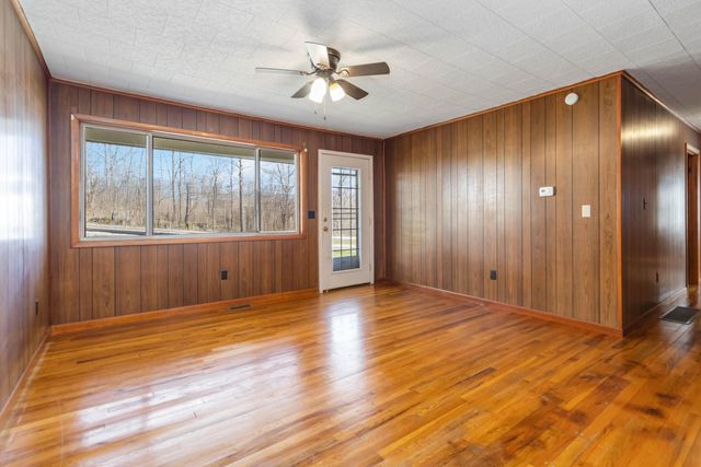 232 Owens Road, Stearns, KY 42647