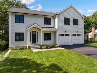 44 Harwood Rd, Natick, MA 01760