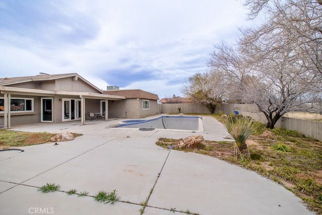 20376 Tonawanda, Apple Valley, CA 92307