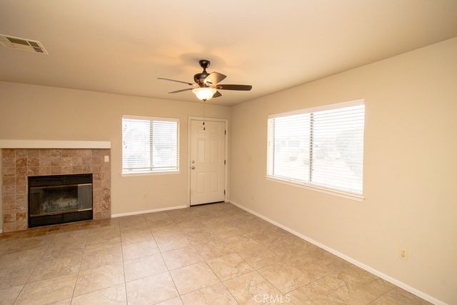 20376 Tonawanda, Apple Valley, CA 92307