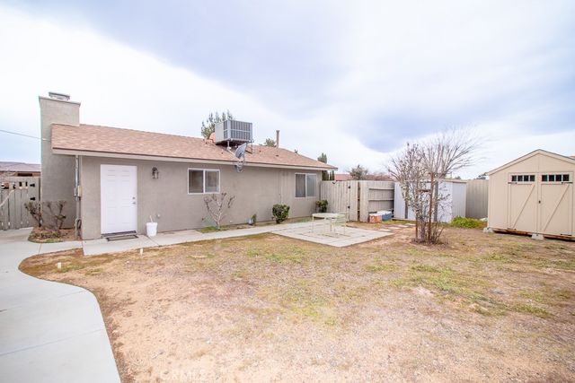 20376 Tonawanda, Apple Valley, CA 92307