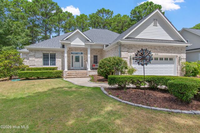 3302 Sawgrass Circle SE, Southport, NC 28461