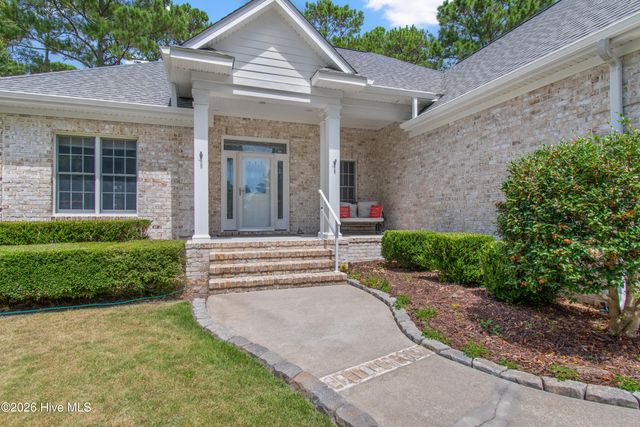 3302 Sawgrass Circle SE, Southport, NC 28461