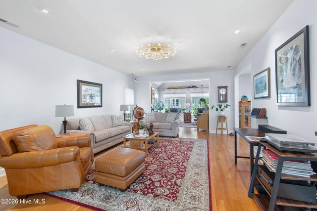 3302 Sawgrass Circle SE, Southport, NC 28461