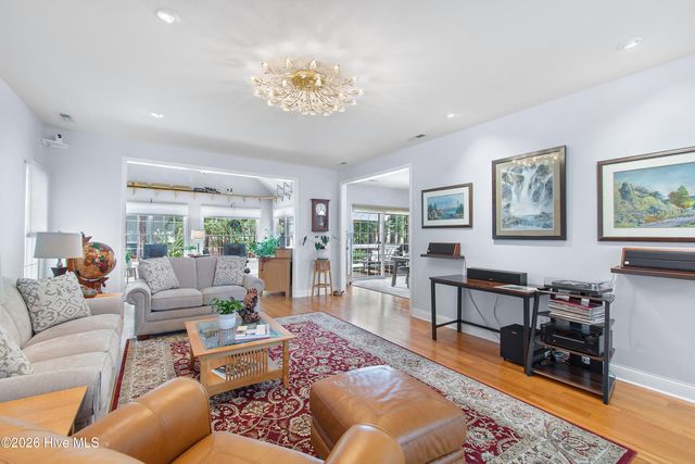 3302 Sawgrass Circle SE, Southport, NC 28461