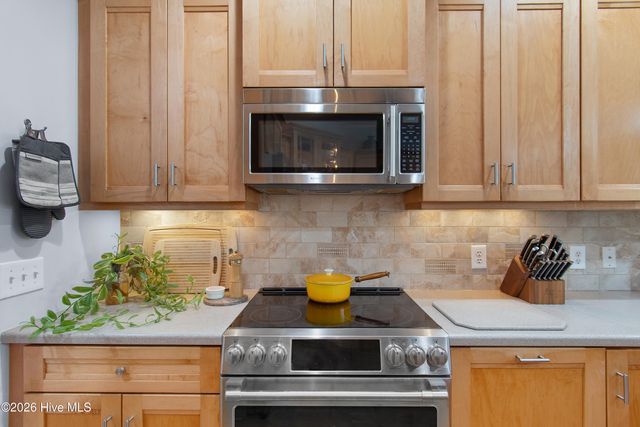 3302 Sawgrass Circle SE, Southport, NC 28461
