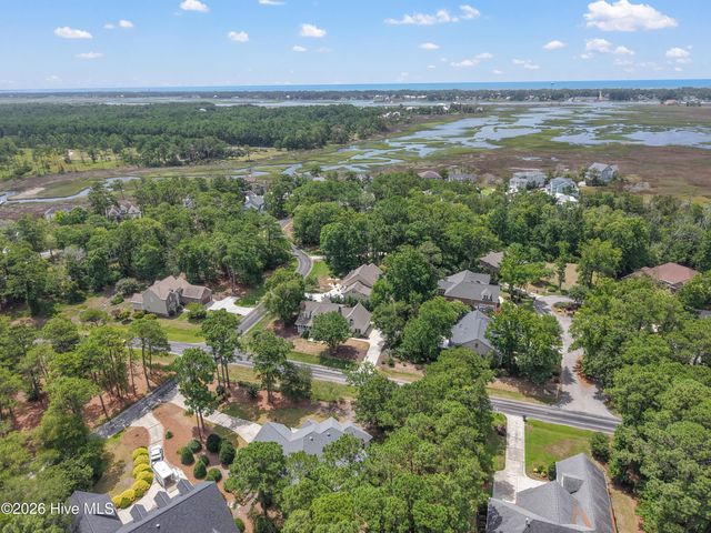 3302 Sawgrass Circle SE, Southport, NC 28461