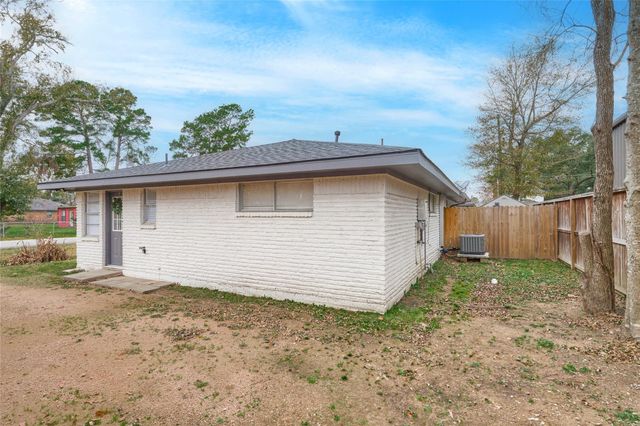 309 S Magnolia Street, Tomball, TX 77375