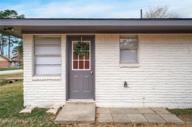 309 S Magnolia Street, Tomball, TX 77375