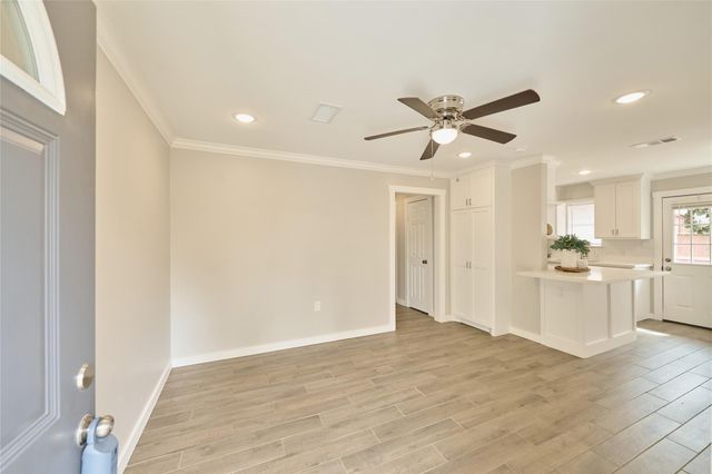 309 S Magnolia Street, Tomball, TX 77375