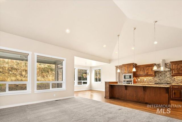 5304 W White Hills Drive, Boise, ID 83714