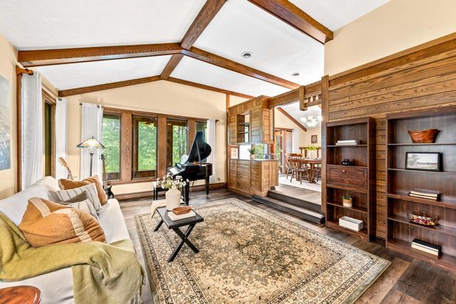 W208S6977 High Bluff DRIVE, Muskego, WI 53150
