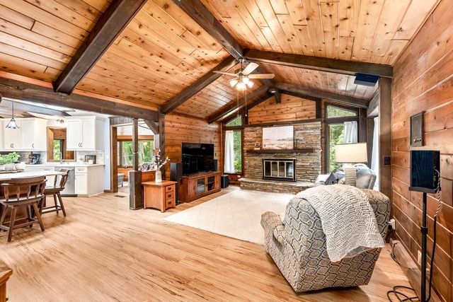 W208S6977 High Bluff DRIVE, Muskego, WI 53150