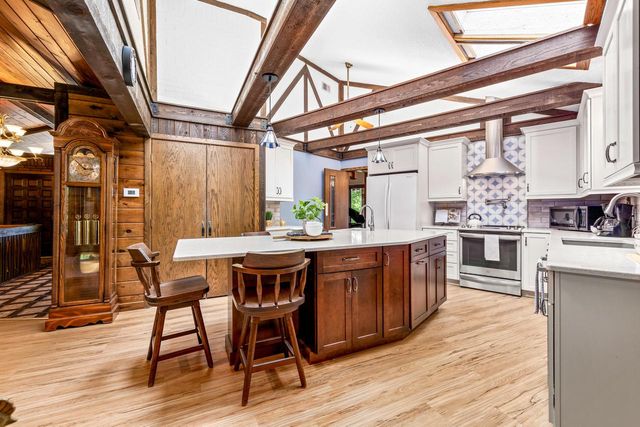 W208S6977 High Bluff DRIVE, Muskego, WI 53150