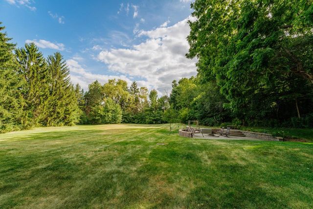 W208S6977 High Bluff DRIVE, Muskego, WI 53150