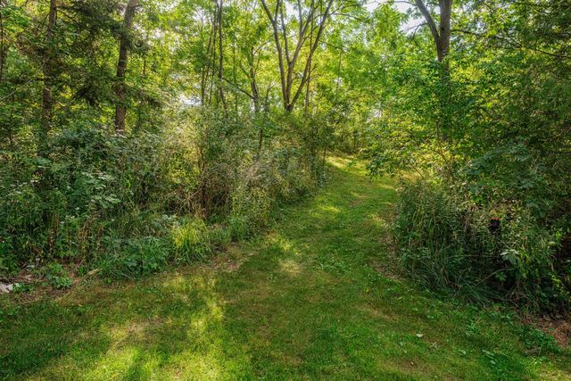 W208S6977 High Bluff DRIVE, Muskego, WI 53150