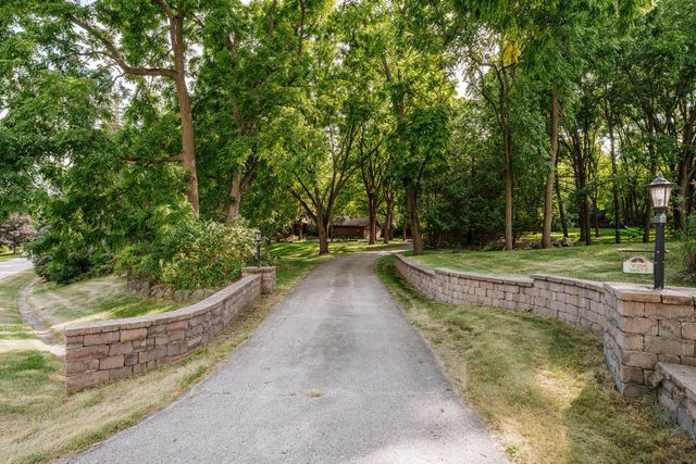 W208S6977 High Bluff DRIVE, Muskego, WI 53150