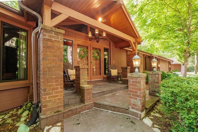 W208S6977 High Bluff DRIVE, Muskego, WI 53150