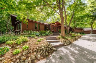 W208S6977 High Bluff DRIVE, Muskego, WI 53150