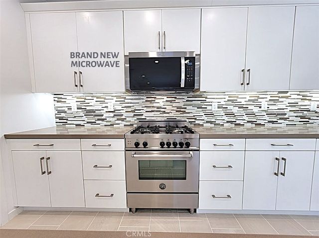 112 WALKING STICK, Irvine, CA 92618