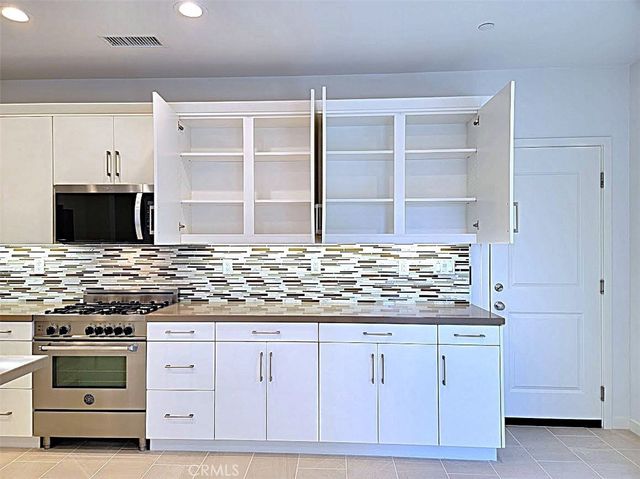 112 WALKING STICK, Irvine, CA 92618