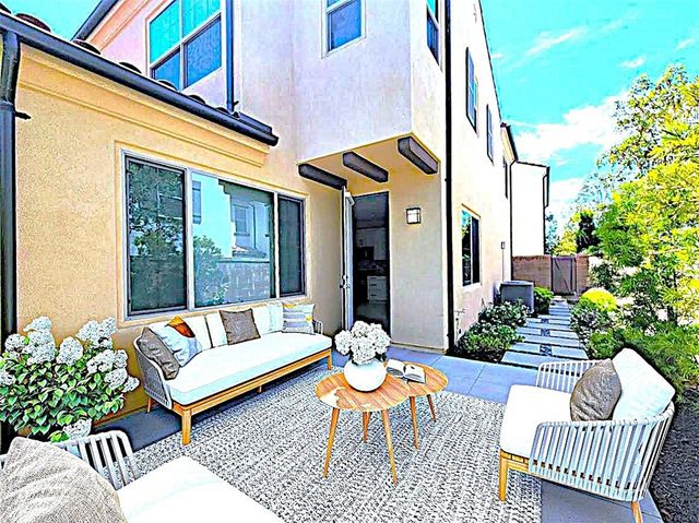 112 WALKING STICK, Irvine, CA 92618