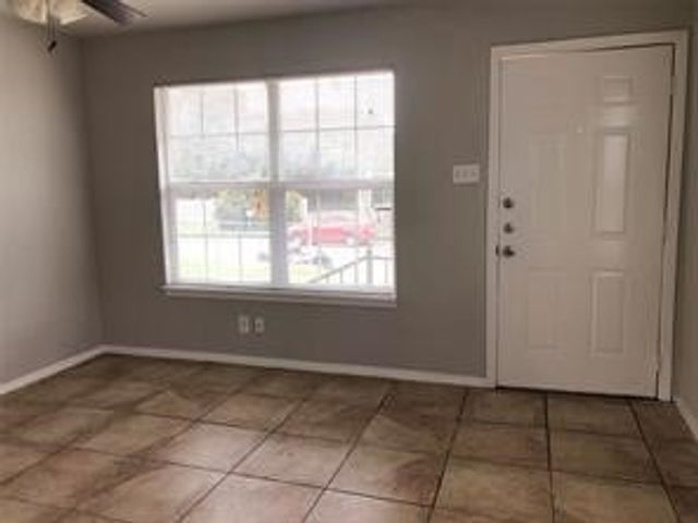 5010 Sunshine Drive, Fort Worth, TX 76105