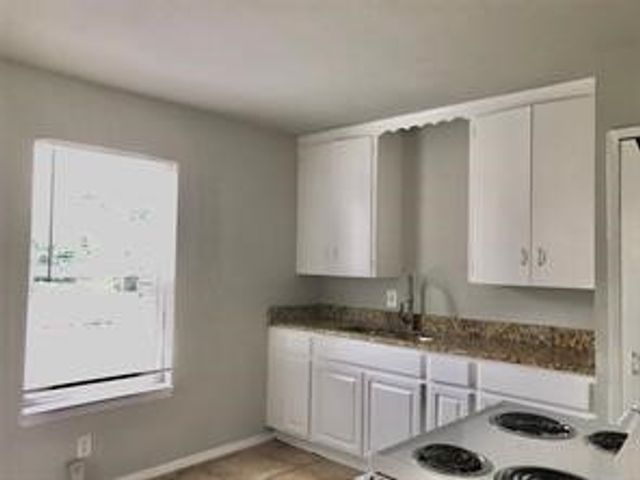 5010 Sunshine Drive, Fort Worth, TX 76105