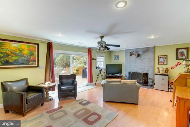 8857 GLENRIDGE CT, Vienna, VA 22182
