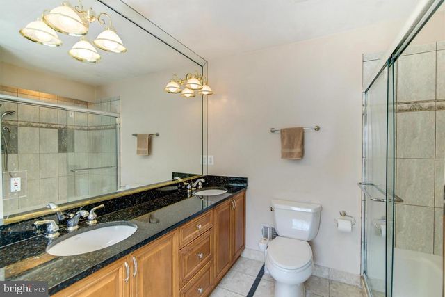 8857 GLENRIDGE CT, Vienna, VA 22182