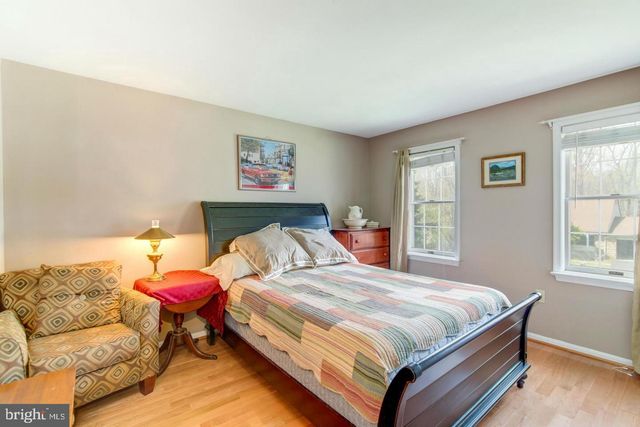 8857 GLENRIDGE CT, Vienna, VA 22182