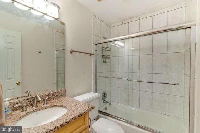 8857 GLENRIDGE CT, Vienna, VA 22182