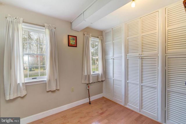 8857 GLENRIDGE CT, Vienna, VA 22182
