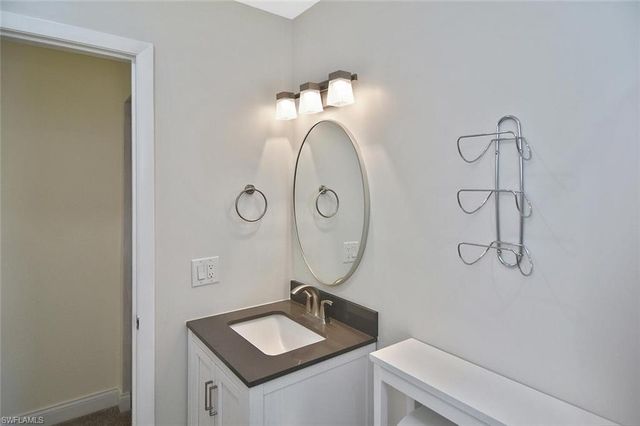 4295 Island CIR 2, Fort Myers, FL 33919